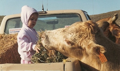 Malloryspicxs/jsw_malloryfeedingbackofpickup.jpg